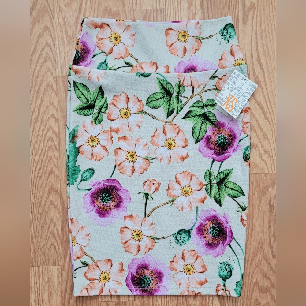 LuLaRoe Cassie Pencil Skirt Watercolor Flowers XS